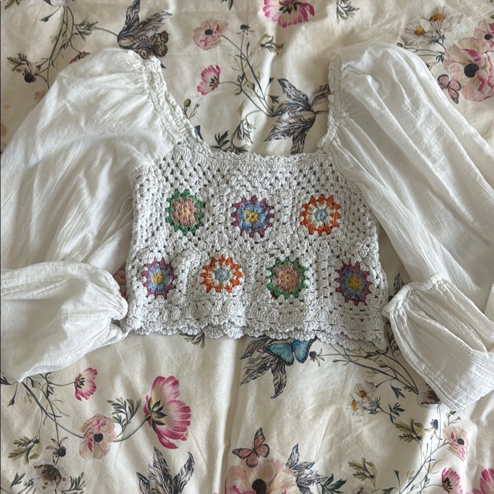 American Eagle Outfitters White Cropped Embellished Blouse